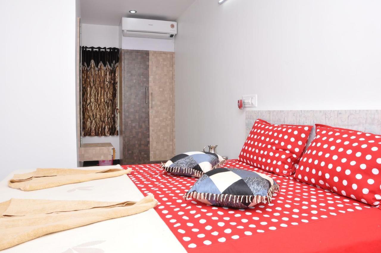 Cm Tower Hotel Udumalaippettai Exterior photo